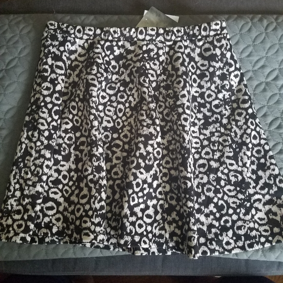 Lilly Rose skirt - Picture 1 of 4